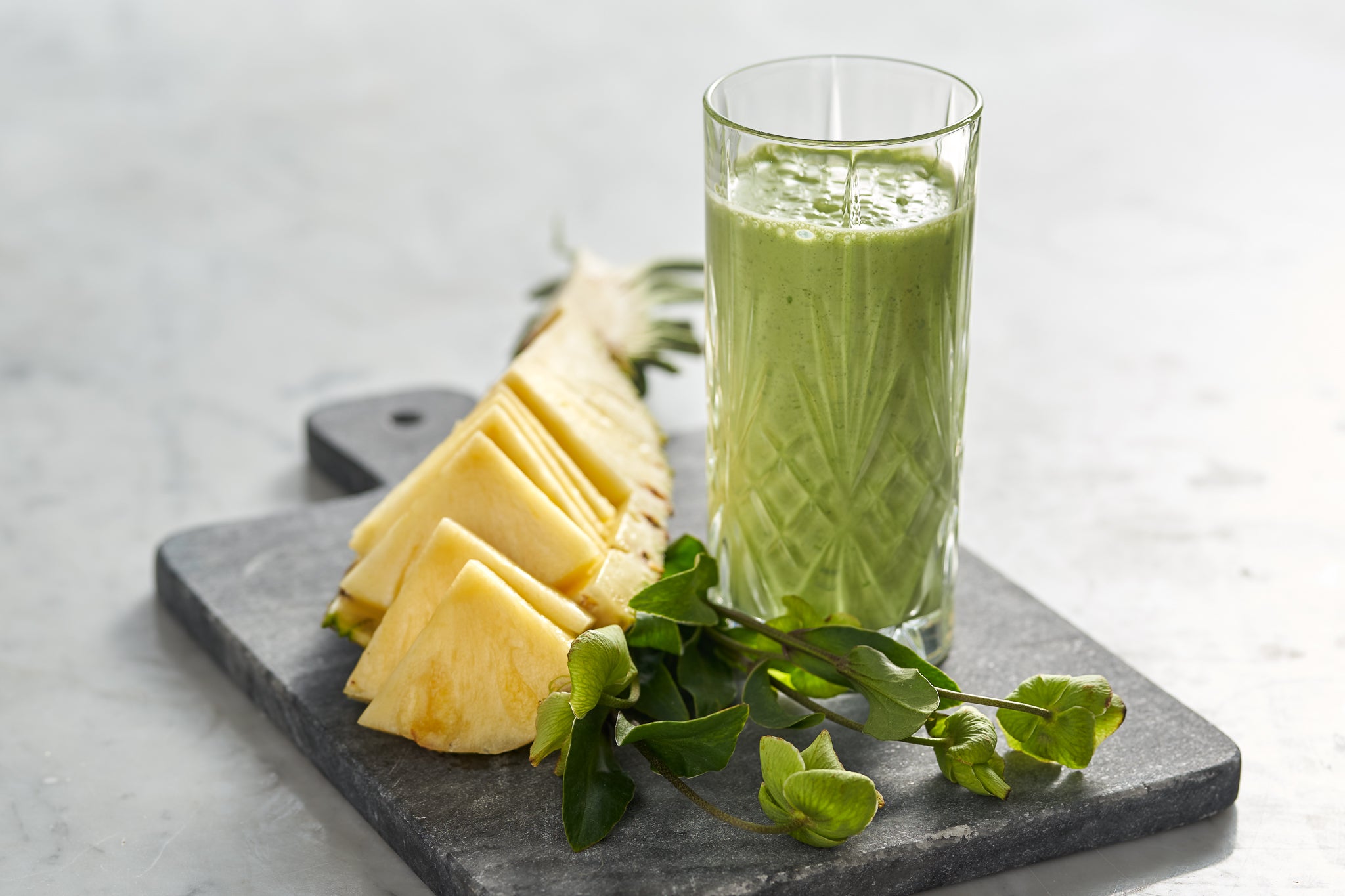 Grön smoothie i glas